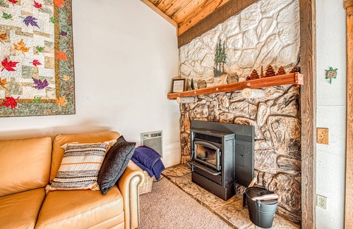 Lakeshore Condo | 102 m² Condo ∙ 2 bedrooms ∙ 6 guests
