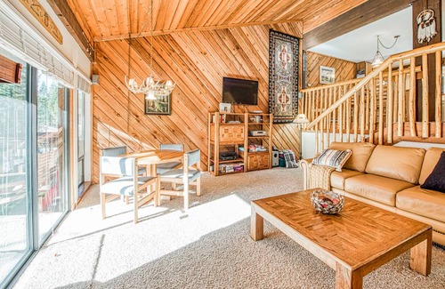Lakeshore Condo | 102 m² Condo ∙ 2 bedrooms ∙ 6 guests