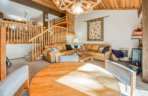 Lakeshore Condo | 102 m² Condo ∙ 2 bedrooms ∙ 6 guests