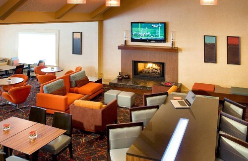 Costa Mesa Hotel | 102 m² Hotel ∙ 2 bedrooms ∙ 127 guests