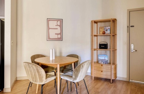 Dublin Apartment | 103 m² Apartment ∙ 2 bedrooms ∙ 4 guests