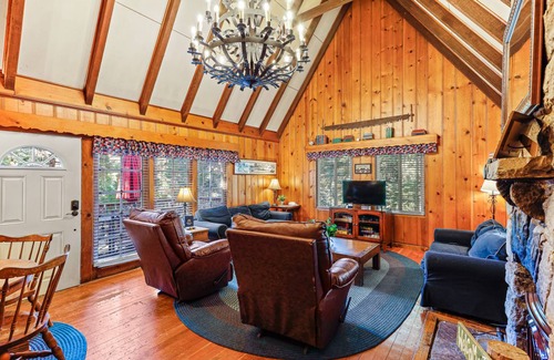 Cedar Glen House | 103 m² House ∙ 3 bedrooms ∙ 6 guests