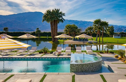 Palm Springs Villa | 1068 m² Villa ∙ 9 bedrooms ∙ 20 guests