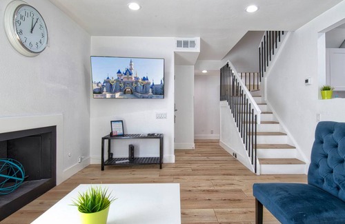 Hermosa Village Condo | 108 m² Condo ∙ 3 bedrooms ∙ 9 guests