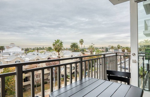 Downtown Long Beach Apartment | 109 m² Apartment ∙ 2 bedrooms ∙ 4 guests