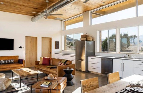 Pioneertown House | 110 m² House ∙ 2 bedrooms ∙ 6 guests