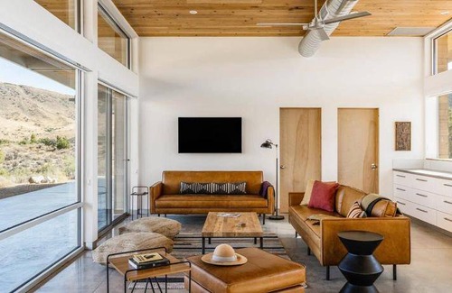 Pioneertown House | 110 m² House ∙ 2 bedrooms ∙ 6 guests