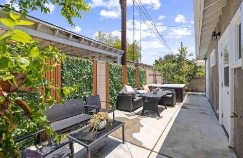 Temple City House | 111 m² House ∙ 2 bedrooms ∙ 12 guests