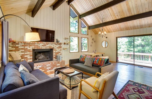 Twin Peaks House | 111 m² House ∙ 3 bedrooms ∙ 7 guests