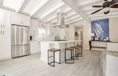 West Newport House | 112 m² Maisonette ∙ 3 bedrooms ∙ 6 guests