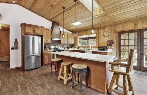 Fox Farm Cabin | 116 m² Cabin ∙ 2 bedrooms ∙ 6 guests