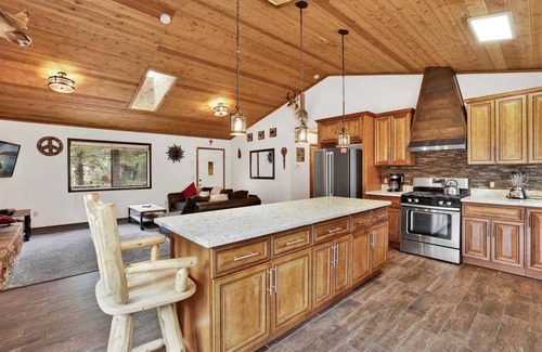 Fox Farm Cabin | 116 m² Cabin ∙ 2 bedrooms ∙ 6 guests