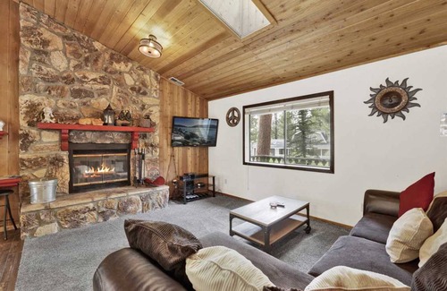 Fox Farm Cabin | 116 m² Cabin ∙ 2 bedrooms ∙ 6 guests