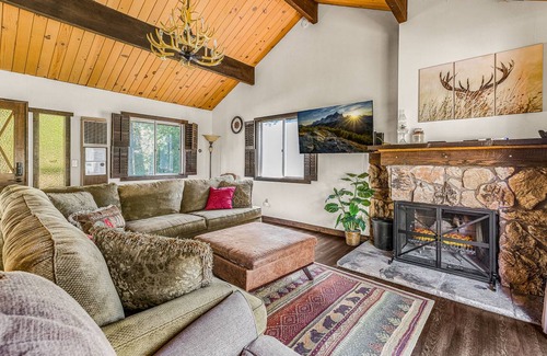 Moonridge House | 116 m² House ∙ 2 bedrooms ∙ 6 guests