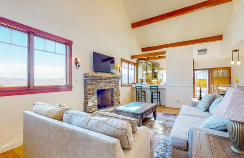 Weldon House | 117 m² House ∙ 2 bedrooms ∙ 4 guests