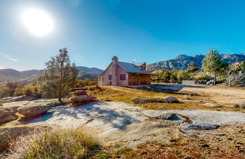 Weldon House | 117 m² House ∙ 2 bedrooms ∙ 4 guests