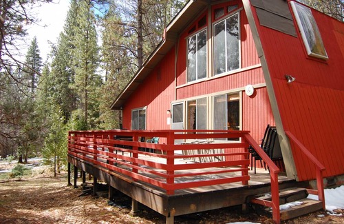 North Wawona Cabin | 122 m² Cabin ∙ 3 bedrooms ∙ 9 guests