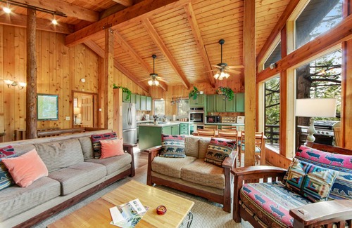 Fern Valley Cabin | 123 m² Cabin ∙ 3 bedrooms ∙ 8 guests