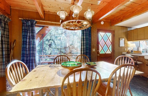 Big Bear City House | 128 m² House ∙ 3 bedrooms ∙ 10 guests