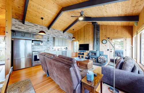 Gualala House | 130 m² House ∙ 2 bedrooms ∙ 6 guests