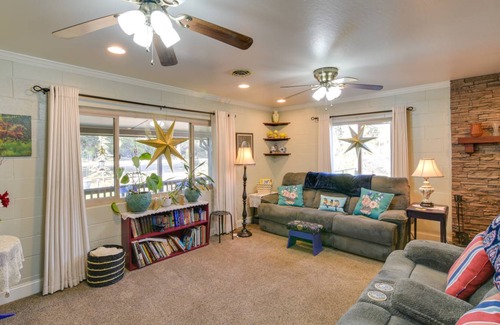 Brownsville House | 130 m² House ∙ 2 bedrooms ∙ 4 guests