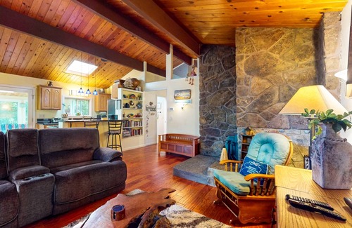 Anchor Bay House | 130 m² House ∙ 3 bedrooms ∙ 6 guests
