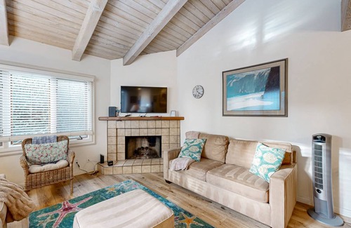 East Beach House | 132 m² House ∙ 2 bedrooms ∙ 6 guests