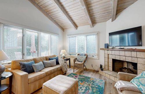 East Beach House | 132 m² House ∙ 2 bedrooms ∙ 5 guests