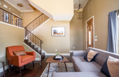 Fremont House | 132 m² House ∙ 3 bedrooms ∙ 6 guests