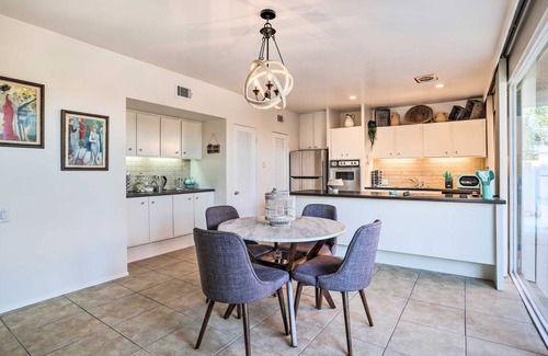 Palm Desert Cottage | 133 m² Cabin ∙ 2 bedrooms ∙ 6 guests