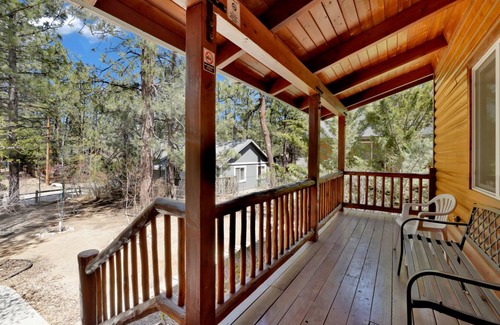 Eagle Mountain Estates Cabin | 134 m² Cabin ∙ 3 bedrooms ∙ 6 guests