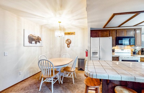 Summit Estates House | 134 m² House ∙ 2 bedrooms ∙ 6 guests