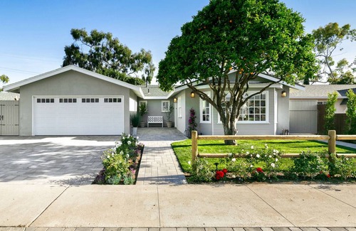 Santa Barbara House | 135 m² House ∙ 3 bedrooms ∙ 3 guests