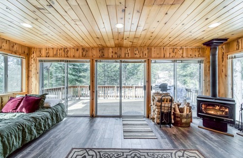 Big Creek Cabin | 139 m² Cabin ∙ 3 bedrooms ∙ 12 guests
