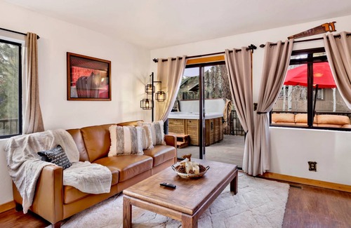 Eagle Mountain Estates Cabin | 139 m² Cabin ∙ 2 bedrooms ∙ 7 guests