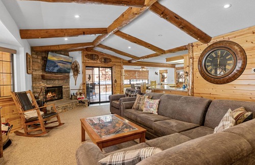 Fox Farm Cabin | 139 m² Cabin ∙ 3 bedrooms ∙ 8 guests