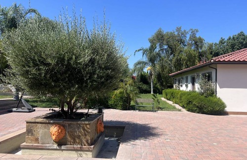 Yorba Linda House | 139 m² House ∙ 2 bedrooms ∙ 4 guests