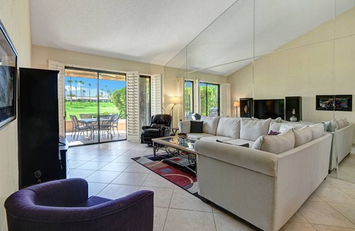 Palm Desert Condo | 144 m² Condo ∙ 2 bedrooms ∙ 4 guests