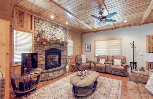 Summit Estates House | 145 m² Maisonette ∙ 3 bedrooms ∙ 8 guests