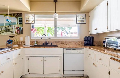 Victorville House | 146 m² House ∙ 2 bedrooms ∙ 8 guests