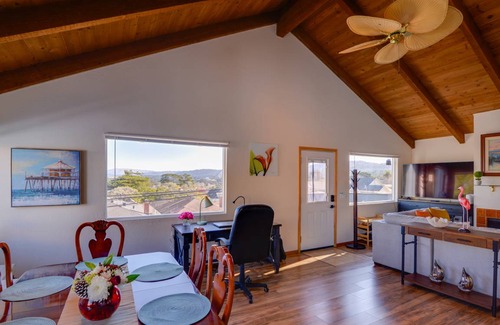 Downtown Monterey Apartment | 148 m² Apartment ∙ 3 bedrooms ∙ 8 guests