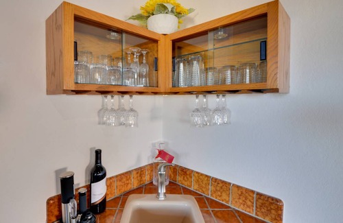 Downtown Monterey Apartment | 148 m² Apartment ∙ 3 bedrooms ∙ 8 guests