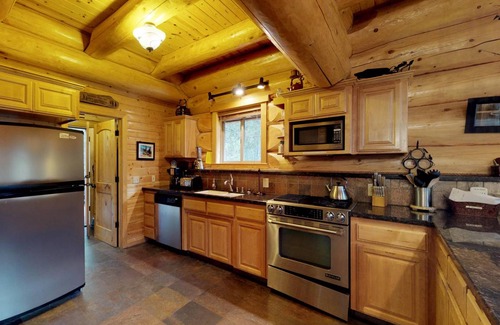 Lakeshore Cabin | 149 m² Cabin ∙ 3 bedrooms ∙ 8 guests