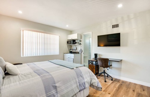 Simi Valley Apartment | 15 m² Apartment ∙ 2 guests