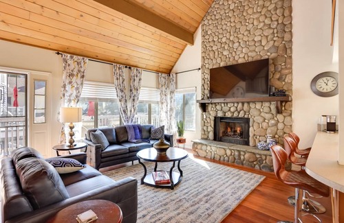 Crestline House | 153 m² House ∙ 4 bedrooms ∙ 8 guests