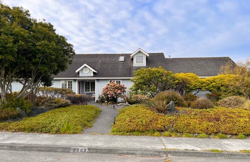 McKinleyville House | 153 m² House ∙ 2 bedrooms ∙ 4 guests