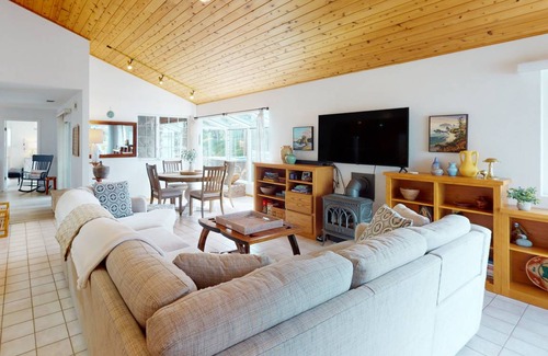 McKinleyville House | 153 m² House ∙ 2 bedrooms ∙ 4 guests