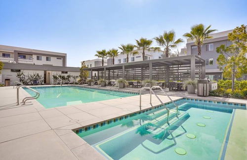 Platinum Triangle Apartment | 156 m² Apartment ∙ 3 bedrooms ∙ 6 guests