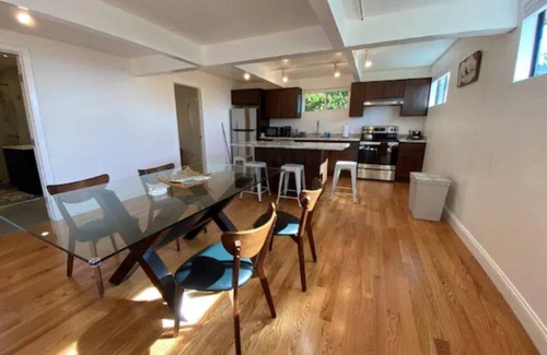 Chabot Park Apartment | 158 m² Apartment ∙ 2 bedrooms ∙ 6 guests