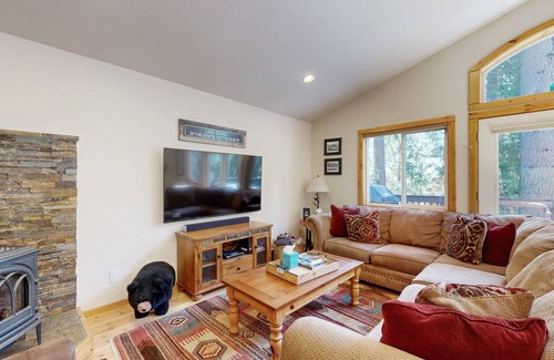 Tahoma House | 160 m² House ∙ 3 bedrooms ∙ 6 guests